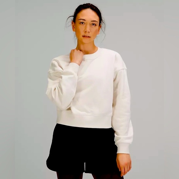 NWT Lululemon Softstreme Perfectly Oversized Cropped Crew - Picture 1 of 5